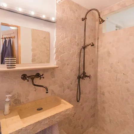 Studio Stroda 3*