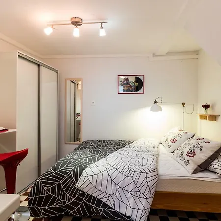Studio Stroda 3*
